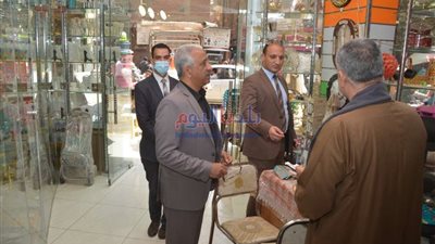 سكرتير بني سويف يقود حملة لمراقبة الأسواق وأسعار السلع والتصدي للاحتكار