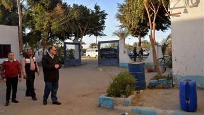 محافظ أسيوط يتفقد حاضنة المشروعات الصغيرة بعرب المدابغ