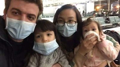 مصري قادم من الصين يكشف تفاصيل الرجوع للقاهرة.. ويطالب بفحص جميع القادمين بمختلف الدول