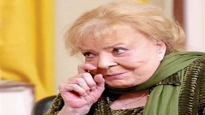 دلال عبد العزيز: نادية لطفي في حالة حرجة.. وليس بأيدينا إلا الدعاء (فيديو)