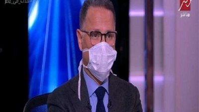 مصري عائد من الصين لـ شريف عامر: 