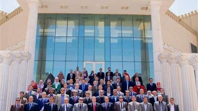 جامعة السويس تنظم حفلا لتوزيع جوائز النشر الدولي