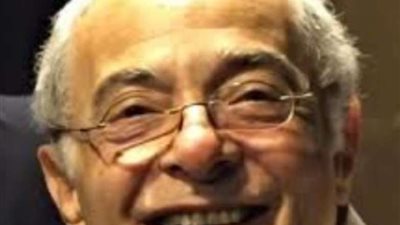 لطفي لبيب أول الحاضرين عزاء عهدي صادق بكنيسة مارمرقس مصر الجديدة