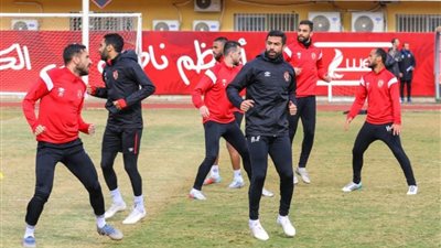 الأهلي يتدرب على ملعب الجوهرة استعدادًا للهلال.. غدًا