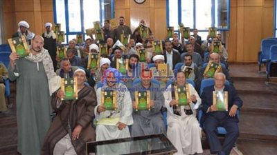 محافظ المنيا يوقع 126 عقدًا لتقنين أوضاع أراضي أملاك الدولة