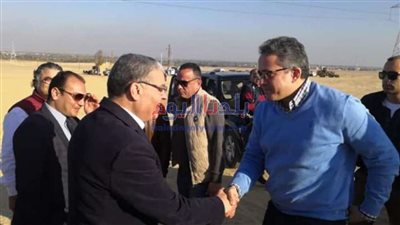 وزير السياحة والآثار يصل المنيا للإعلان عن كشف جديد بـ