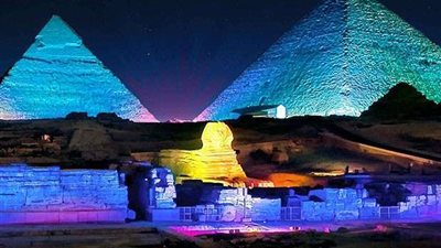 احتفالات خاصة.. الصوت والضوء تحتفل بيوم اليتيم بعروض مجانية