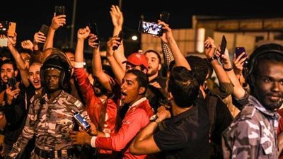 جماهير الأهلي في السودان تؤازر البعثة وتطالب اللاعبين ببطولة إفريقيا