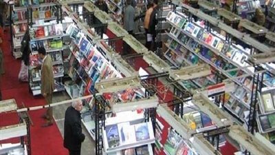 نظرًا للإقبال الجماهيري.. شباك تذاكر معرض الكتاب مفتوح حتى الثامنة مساء اليوم وغدًا