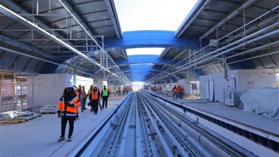 وزير النقل يتفقد أعمال تنفيذ محطات المرحلة الرابعة للخط الثالث للمترو