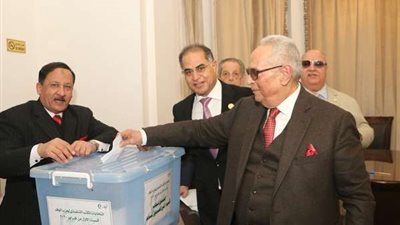 لاختيار 16 عضوًا .. بدء فرز أصوات انتخابات المكتب التنفيذي لحزب الوفد
