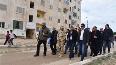 محافظ مطروح يتابع إخلاء حي الزهور استعدادا لتطويره