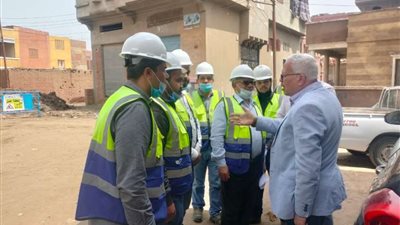 رئيس مياه المنوفية يتفقد المشروعات الجاري تنفيذها بقرى تلا