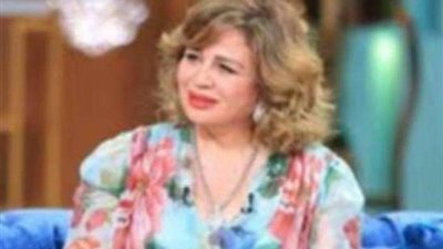 إلهام شاهين تنفعل: بلاش تخرفوا.. عادل إمام مبيردش على حد