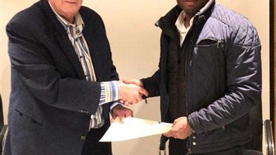 المقاصة يتعاقد رسميًا مع إيمانويل أمونيكي لمدة عام ونصف