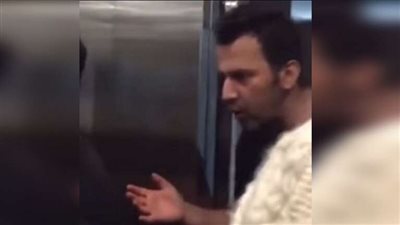 شاهد| تركي يعتدي على أسرة سعودية داخل مصعد