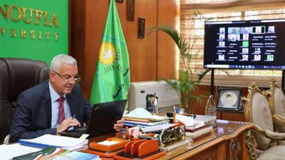 مبارك يعقد مجلس شئون خدمة المجتمع إبريل 2022