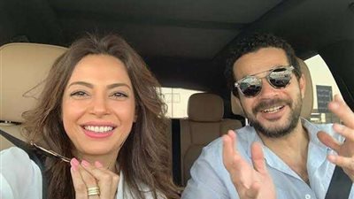 والله طيب وحنين.. داليا مصطفى تدافع عن زوجها شريف سلامة