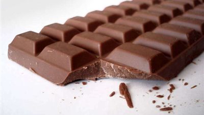 شيكولاتة بالحشيش في الأسواق.. ماذا يحدث للجسم عند تناولها؟.. فيديو