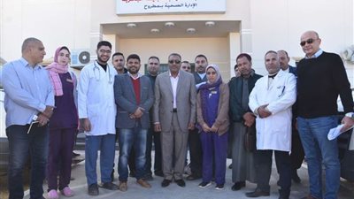 محافظ مطروح يتفقد 3 وحدات صحية بالنجيلة للاطمئنان على الخدمات المقدمة للأهالي