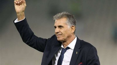 كيروش يغادر القاهرة قبل حسم تجديد عقده مع المنتخب