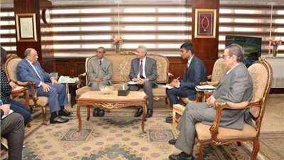 وزير التنمية المحلية يستقبل سفير الهند لبحث سبل التعاون بين البلدين