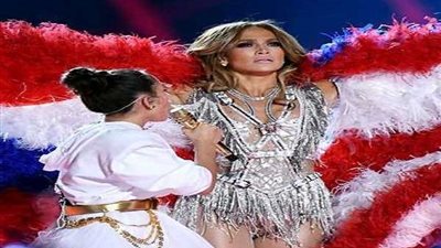 شاهد.. ابنة جينيفر لوبيز تخطف الأضواء وتحصد إعجاب المشاهير