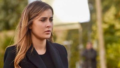 الحزن يخيم على عائشة بن أحمد بعد موت خطيبها محمود  في الحلقة 5 مسلسل ملف سري