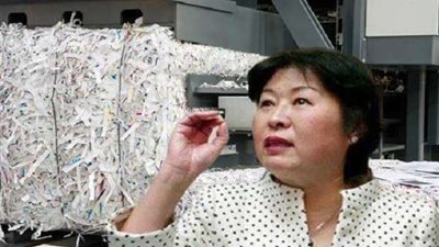 من جامعة للورق إلى ملكة القمامة.. كيف تغيرت حياة صاحبة التنانين الـ9