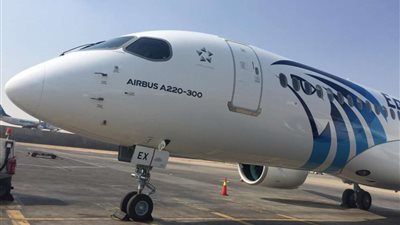 عاجل.. وصول 32 صيادا مصريا إلى مطار القاهرة