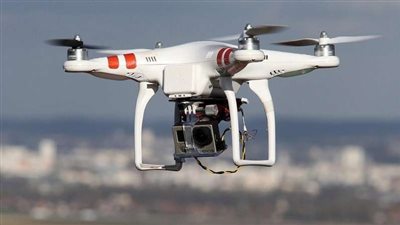 ضبط شخصين لبيعهما طائرات إلكترونية مزودة بكاميرات مراقبة