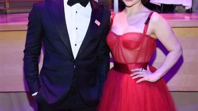 إيمليا كلارك تنشر صورتها برفقة محمد صلاح