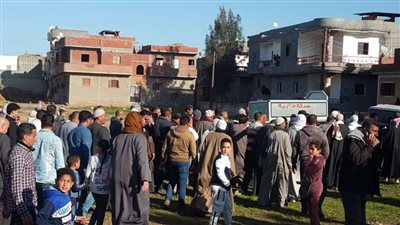 في مشهد محزن.. تشييع جثامين ضحايا مذبحة البحيرة (صور)