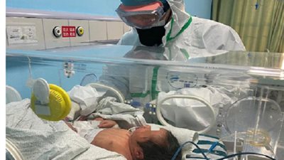 كارثة.. ولادة أول طفل مصاب بفيروس 