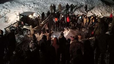 شاهد.. انهيار ثلجي يقتل 33 شخصًا في تركيا