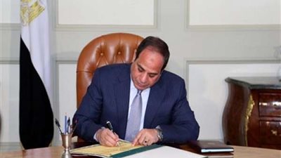 السيسي للعاملين بالطرق: عندكم أي اقتراح؟