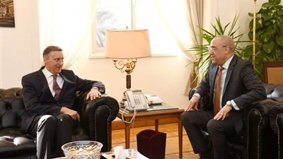 السفير الألماني بالقاهرة يُشيد بإنجازات الدولة المصرية في إنشاء المدن الجديدة