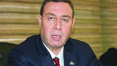 السفير الفلسطيني يؤدى واجب العزاء في نادية لطفي