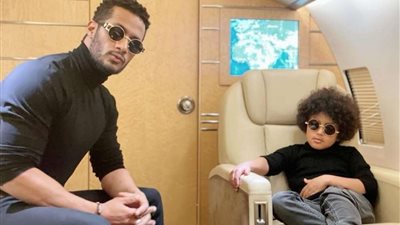 محمد رمضان: إن كبر ابنك خاويه