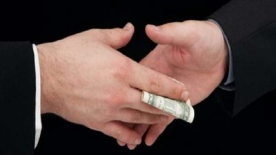 قبل المارثون الانتخابي.. هل يحكم المال السياسي الانتخابات المقبلة؟