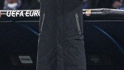 مفاجأة.. تشافي يريد بقاء نجم الفريق وتجديد عقده