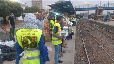 التضامن .. وجبات ساخنة لأطفال وكبار بلا مأوى في رمضان