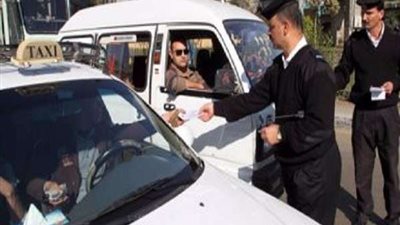 كمين أمني بالشرقية يضبط 10 تماثيل يشتبه في أثريتهم داخل سيارة