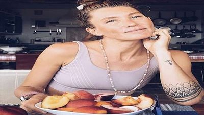 شاهد.. سيدة تتخلى عن شرب المياه لمدة عام كامل ومفاجأة في شكلها