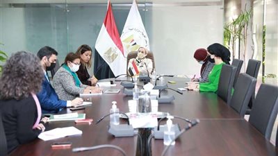 وزيرة البيئة تجتمع مع بعثة البنك الدولي لمناقشة تقرير التنمية والمناخ القطري وتقرير تمويل التنمية