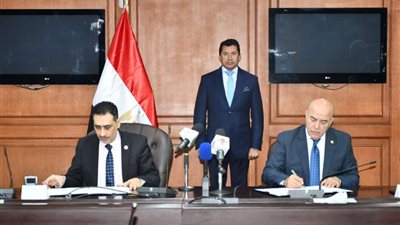 وزير الرياضة يشهد مراسم توقيع تعاون مع كلية الاقتصاد والعلوم السياسية