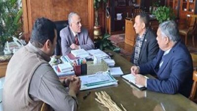 بعمق 30 مترا.. مهندس ري يحفر بئر مياه على نفقته في أوغندا لمساعدة السكان