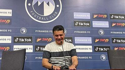 بيراميدز يكشف موعد رحيل إيهاب جلال عن تدريب الفريق