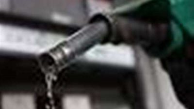 خبير يكشف توقعات أسعار البنزين الجديدة وسر تأخر إعلانها