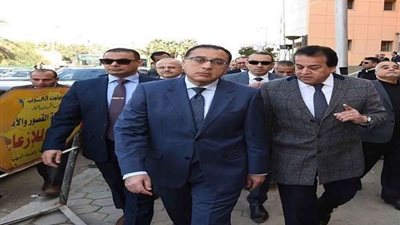 رئيس الوزراء يتفقد أعمال إعادة تأهيل وتطوير مبنى المعهد القومي للأورام (صور)